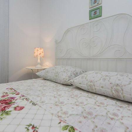 ביבינייה Apartments Mirko&Ana מראה חיצוני תמונה
