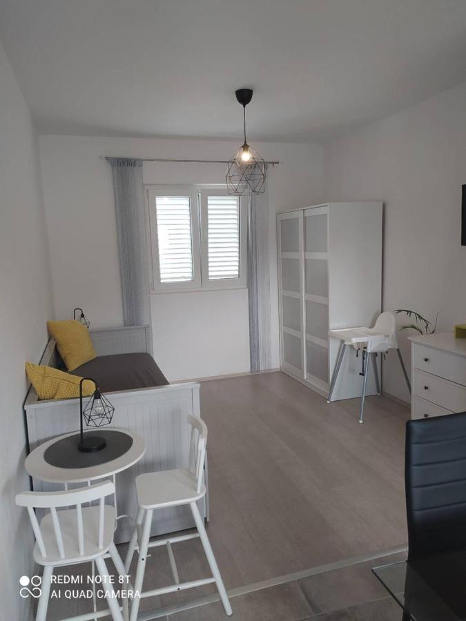 ביבינייה Apartments Mirko&Ana מראה חיצוני תמונה