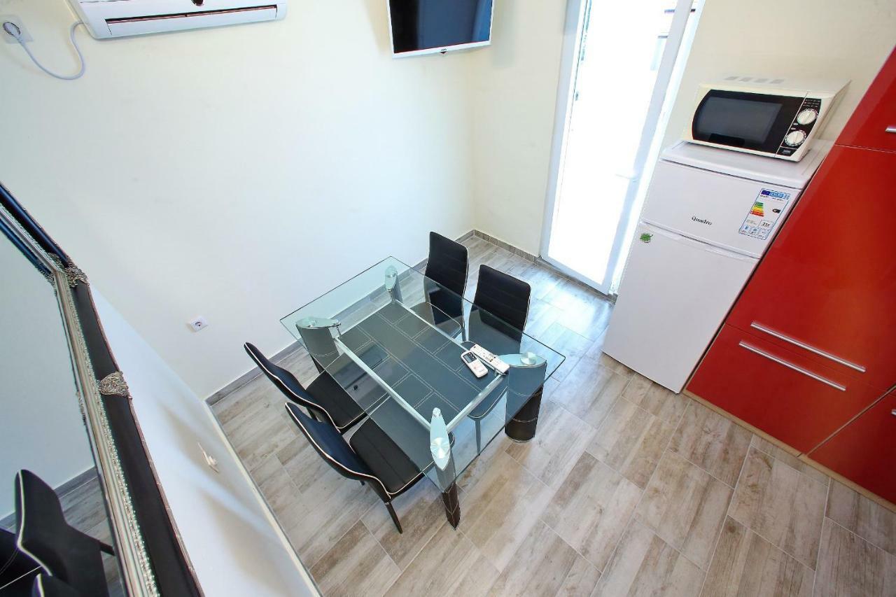 ביבינייה Apartments Mirko&Ana מראה חיצוני תמונה