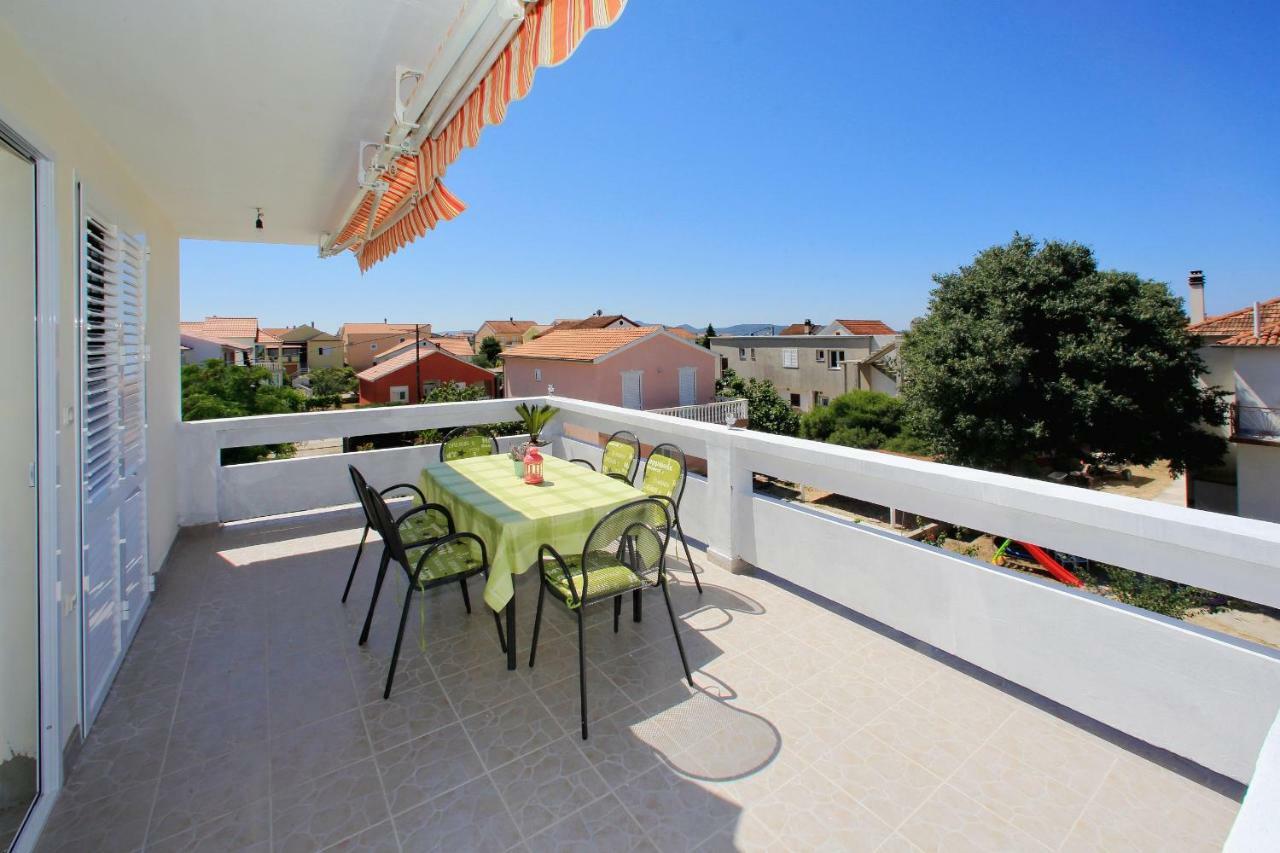 ביבינייה Apartments Mirko&Ana מראה חיצוני תמונה