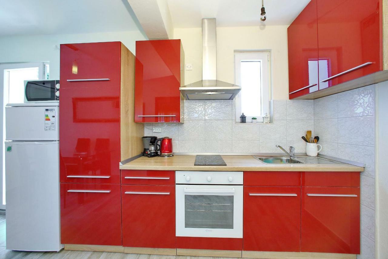 ביבינייה Apartments Mirko&Ana מראה חיצוני תמונה