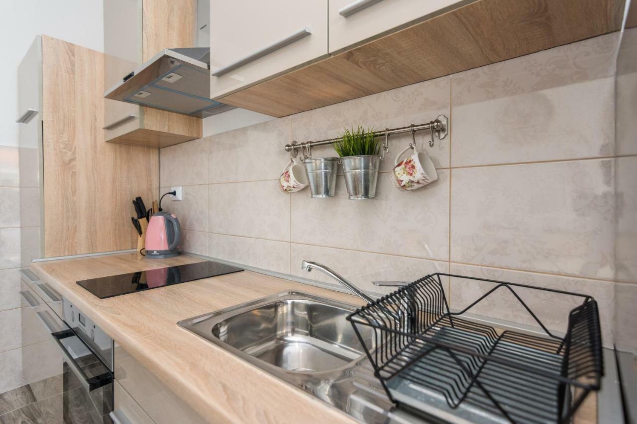 ביבינייה Apartments Mirko&Ana מראה חיצוני תמונה