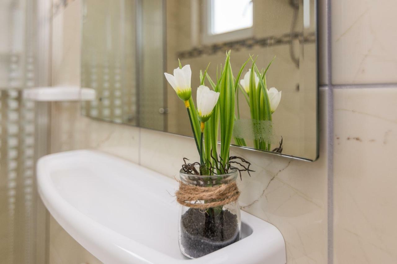 ביבינייה Apartments Mirko&Ana מראה חיצוני תמונה