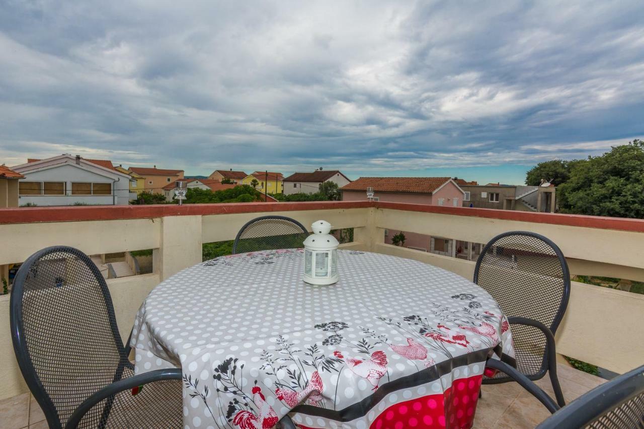 ביבינייה Apartments Mirko&Ana מראה חיצוני תמונה