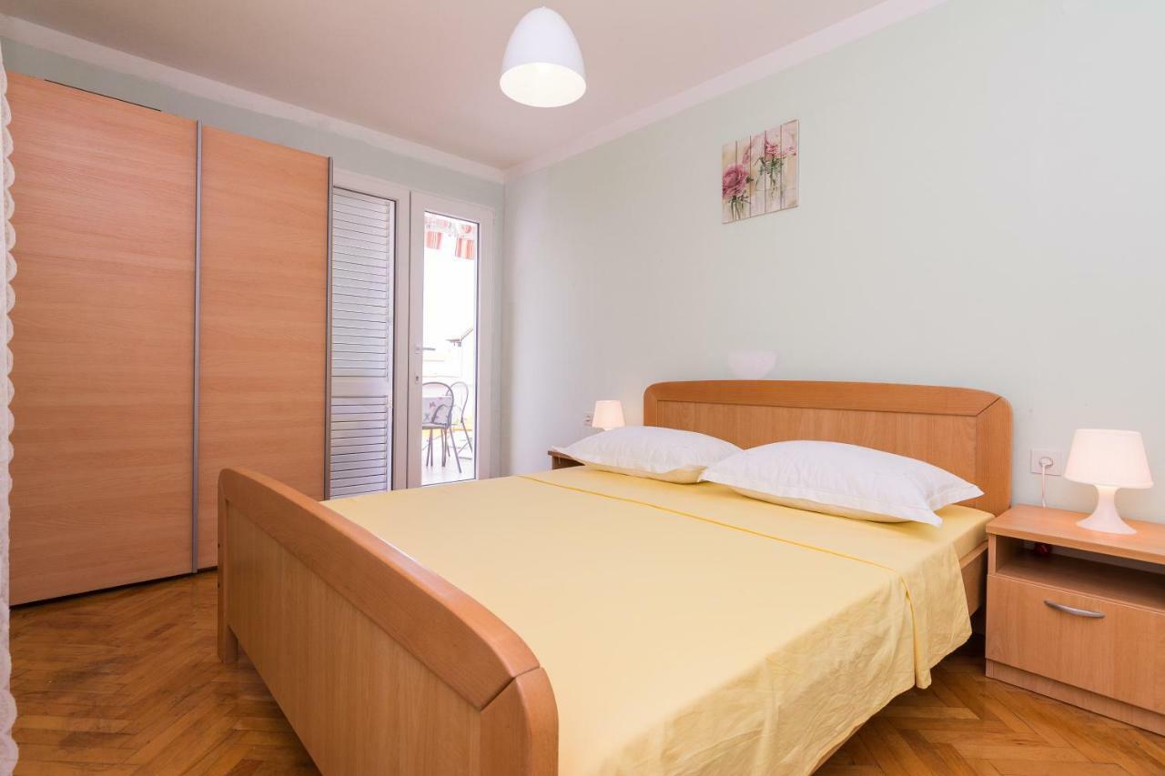 ביבינייה Apartments Mirko&Ana מראה חיצוני תמונה