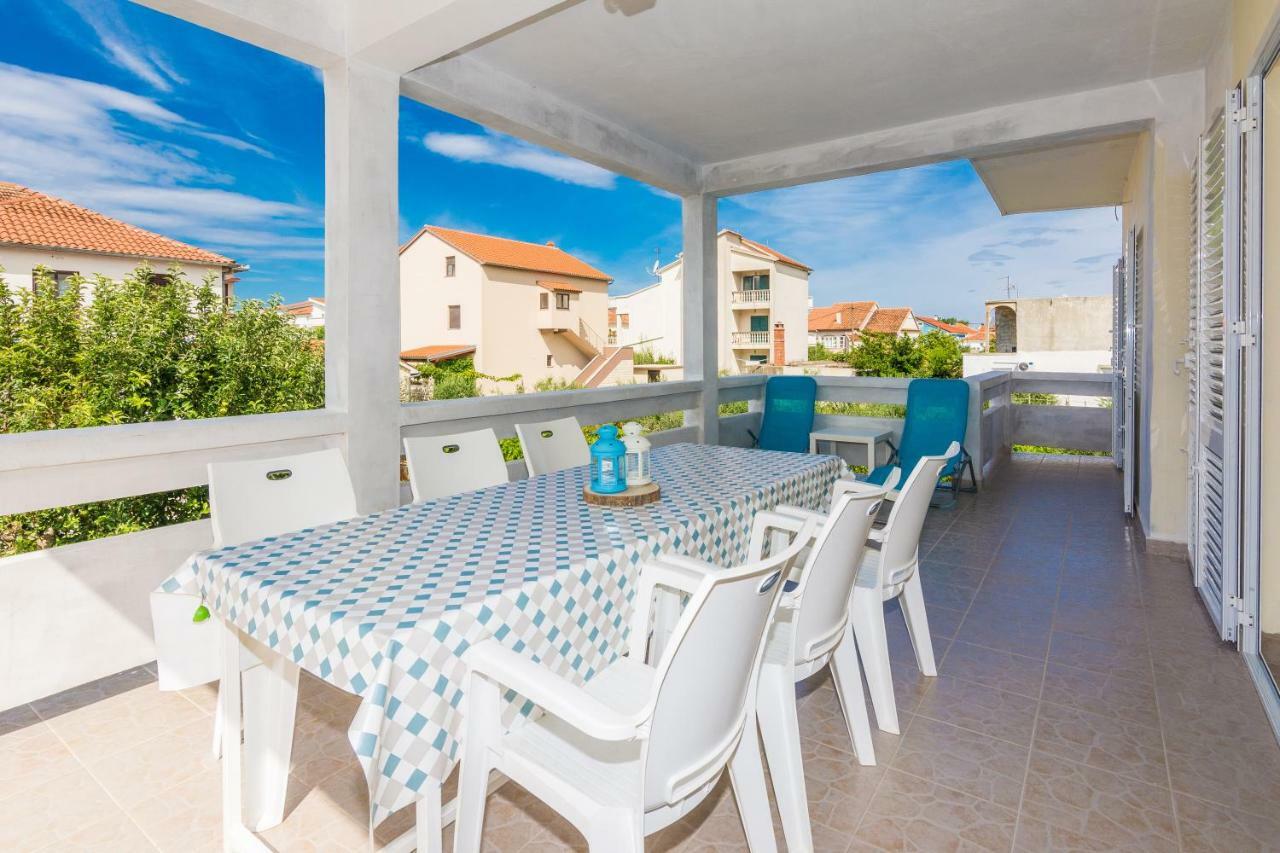 ביבינייה Apartments Mirko&Ana מראה חיצוני תמונה
