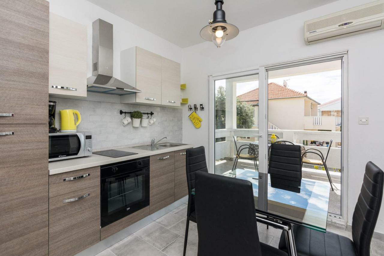 ביבינייה Apartments Mirko&Ana מראה חיצוני תמונה